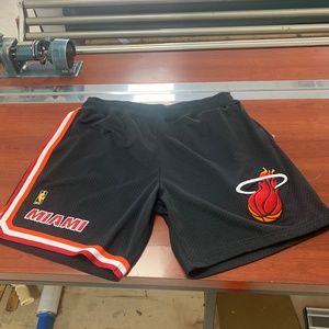 VINTAGE AUTHENTIC Miami Heat Mitchell & Ness XXL